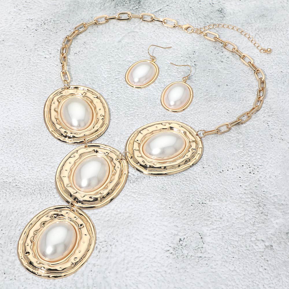 Hammered Oval Pearl Link Statement Necklace M H W ACCESSORIES LLC Hammered Oval Pearl Link Statement Necklace