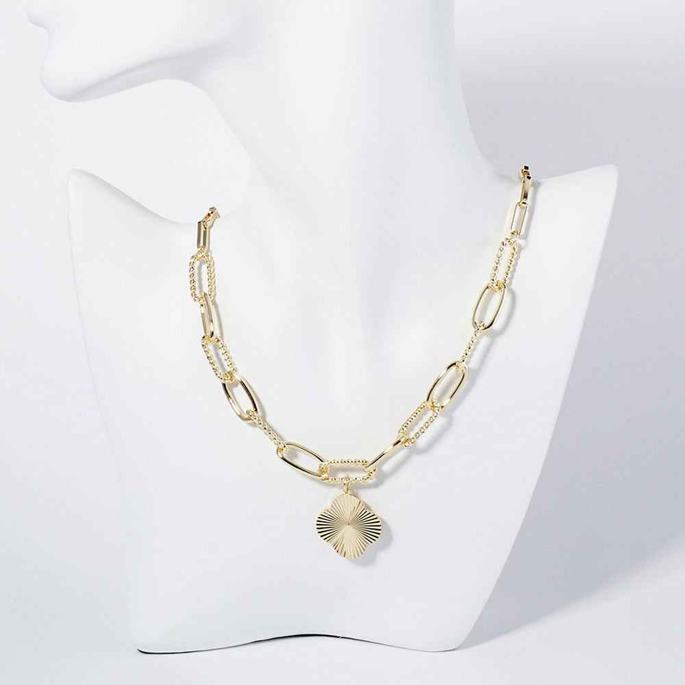 Gold Dipped Textured Metal Quatrefoil Pendant Chunky Chain Necklace